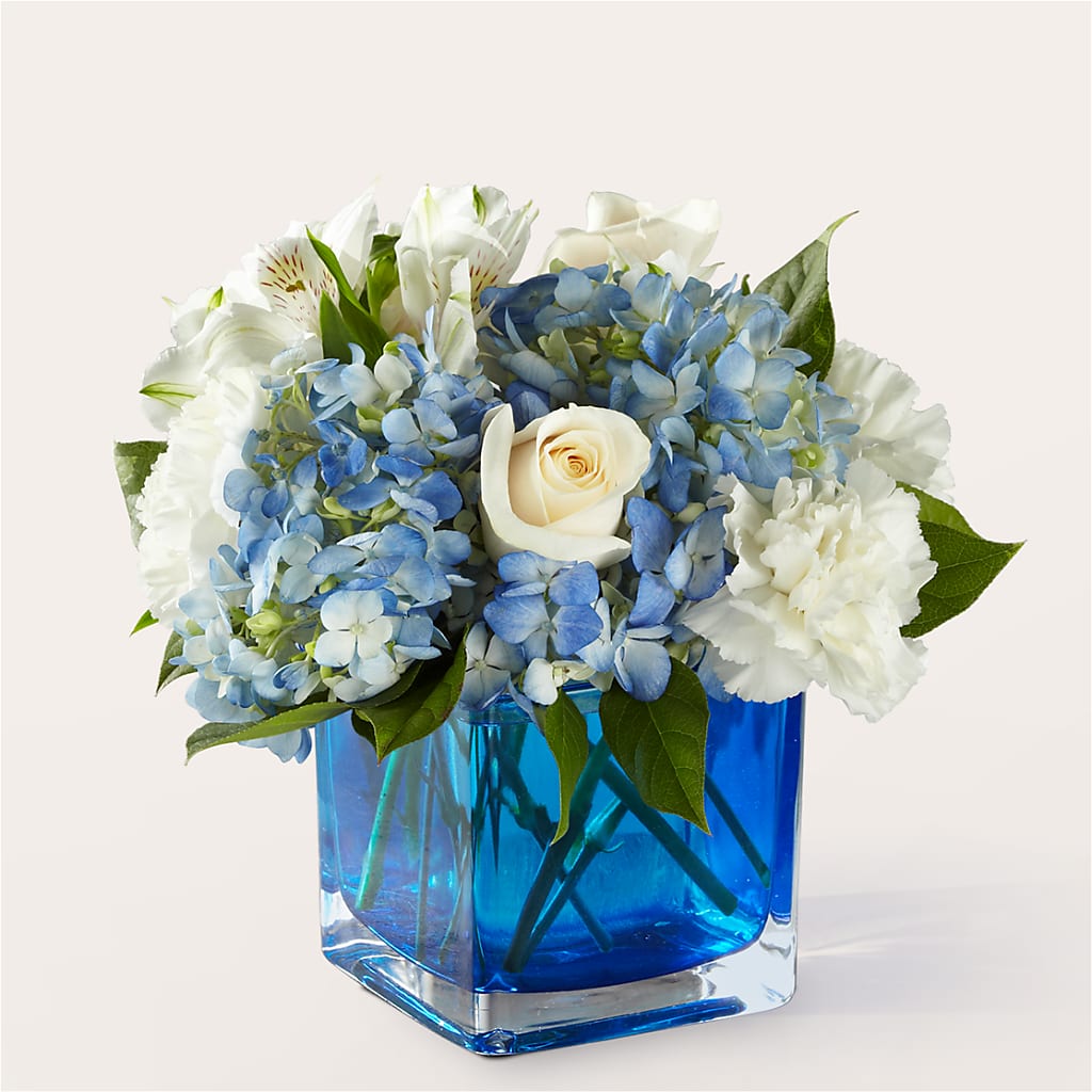 Soothing Waters Bouquet – Flowers By Jerry, Rochester MN
