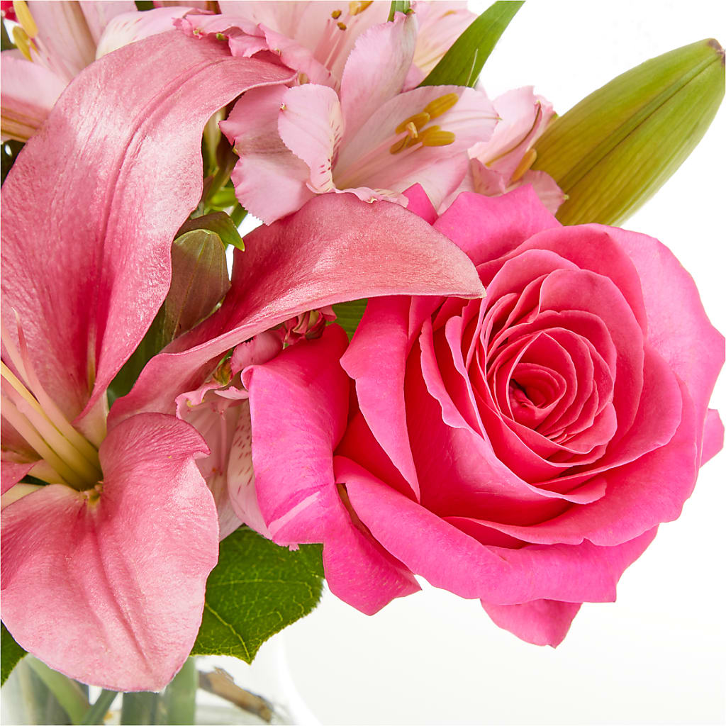 Lots of Love Bouquet –  Flowers By Jerry, Rochester MN